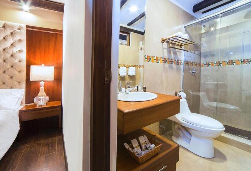 Люкс Повышенной Комфортности, Felicia Hotel & Suites