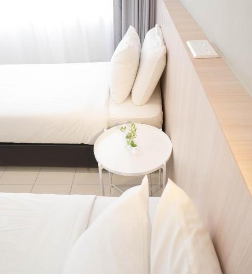 Deluxe Room, Country Inn