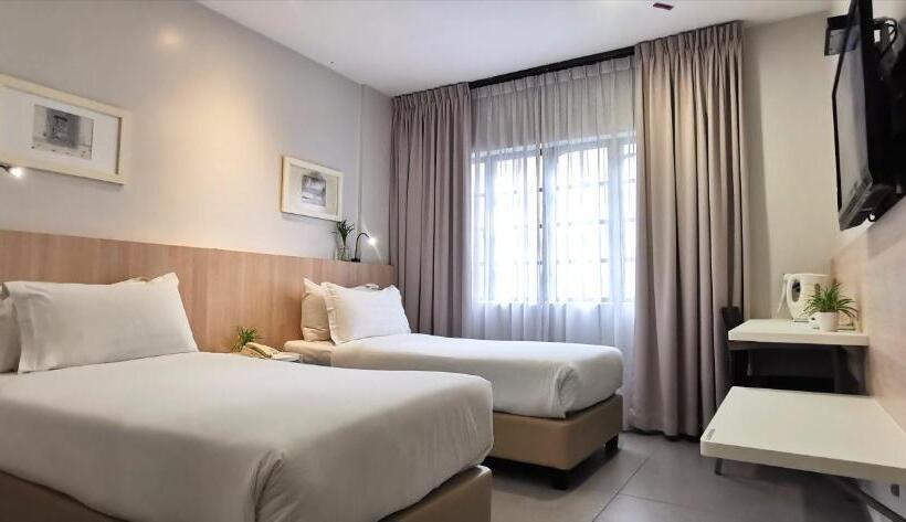 Deluxe Room, Country Inn