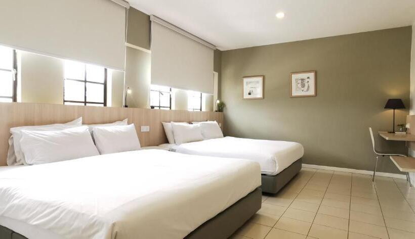 Deluxe Family Room, Country Inn