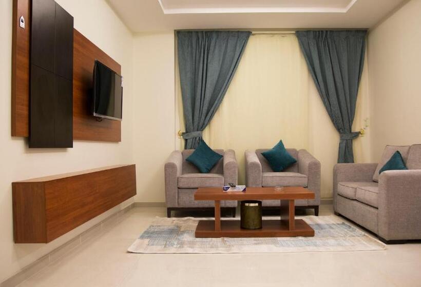 מיטת קינג בסוויטה, Rama Yanbu Hotel Suite