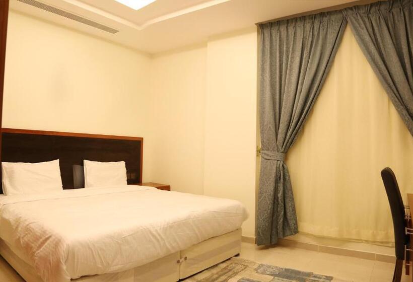 Люкс Семейный 2 Спальни, Rama Yanbu Hotel Suite
