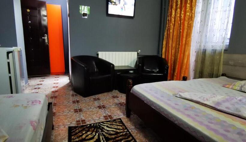 اتاق استاندارد سه تخته با بالکن, Max   Mamaia Nord