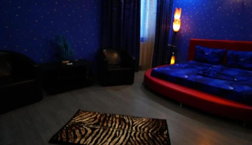 اتاق لوکس, Max   Mamaia Nord