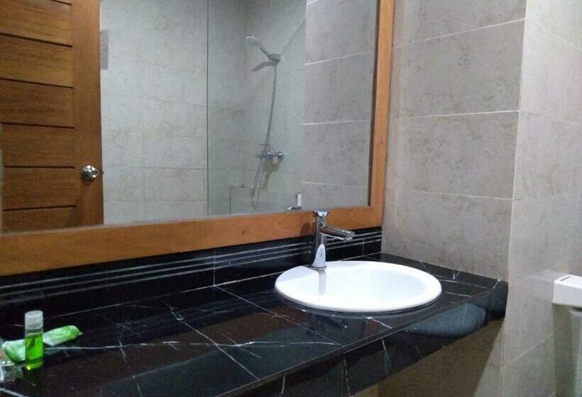 غرفة ديلوكس سرير كينج, Hastina Hotel Lombok
