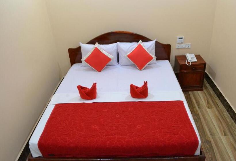 غرفة قياسية فردية, Capital Battambang