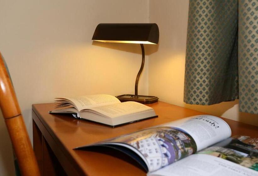חדר סטנדרט יחיד, Art Deco Wolker By Astoria Hotel & Medical Spa