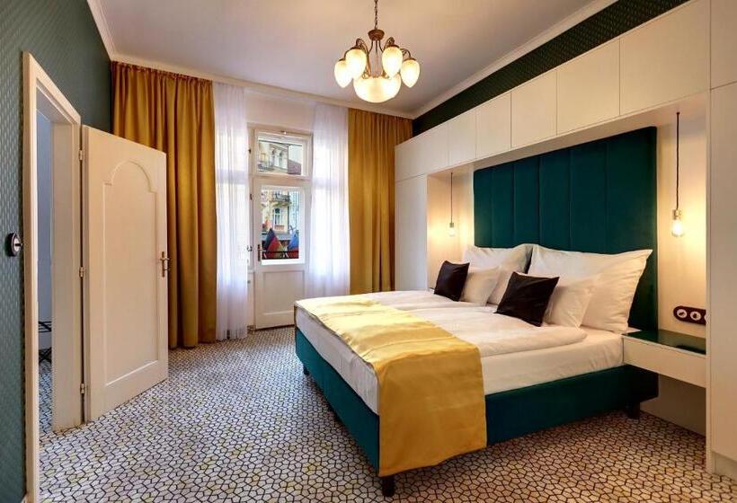 סוויטה, Art Deco Wolker By Astoria Hotel & Medical Spa