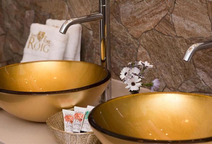 سوییت لوکس, Casa Font I Roig