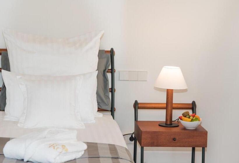 سوییت لوکس, Casa Font I Roig