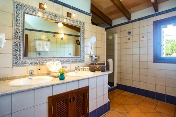 اتاق لوکس, Casa Font I Roig