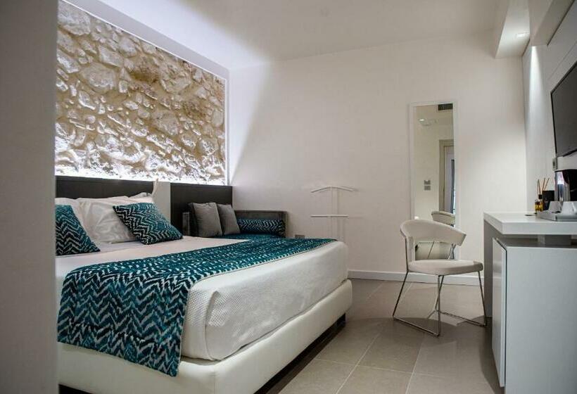 Standard Szoba, Caportigia Boutique