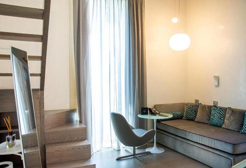 Полулюкс, Caportigia Boutique