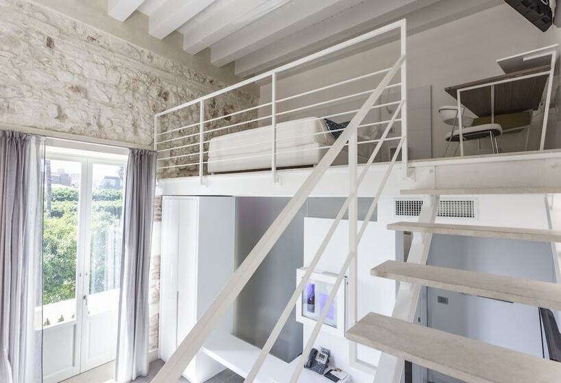 Номер Стандарт, Caportigia Boutique