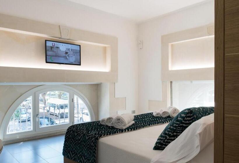 Номер Стандарт, Caportigia Boutique