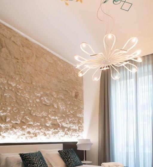 Superior Szoba, Caportigia Boutique
