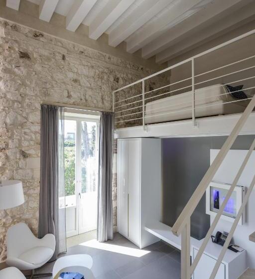 Полулюкс, Caportigia Boutique