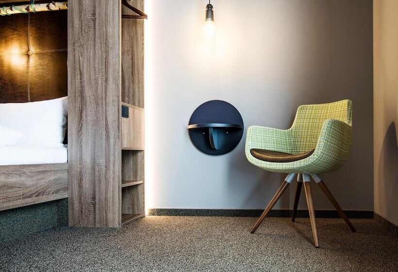 غرفة قياسية فردية, Riku Hotel Ulm