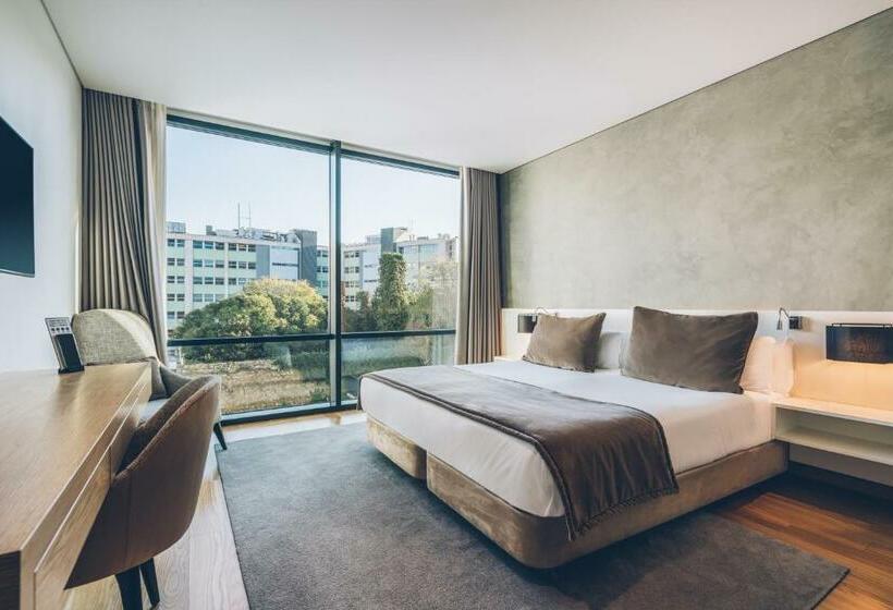 سوییت جونیور, Iberostar  Selection Lisboa