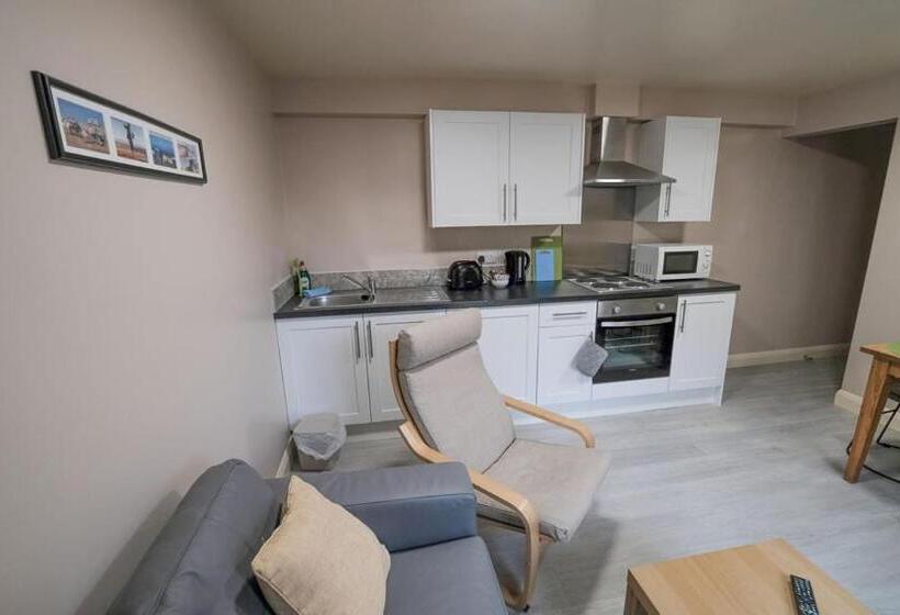 Апартаменты 2 Спальни, Morecambe Rooms