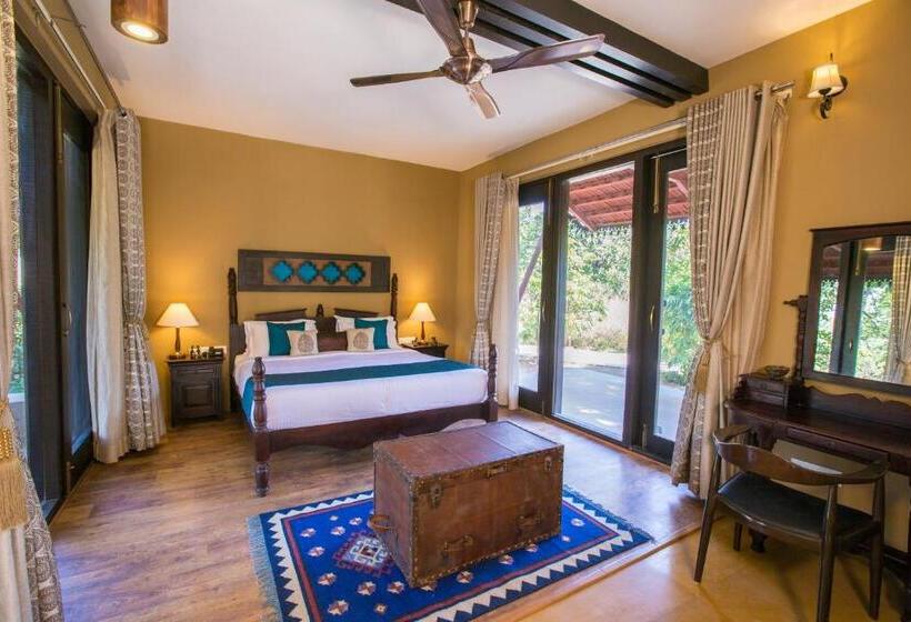 스탠다드 룸 킹사이즈 침대, Vannraj Resort And Spa