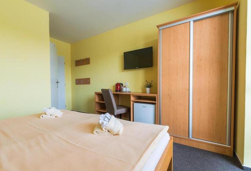 اتاق استاندارد سه نفره, &wellness Knížecí Rybník