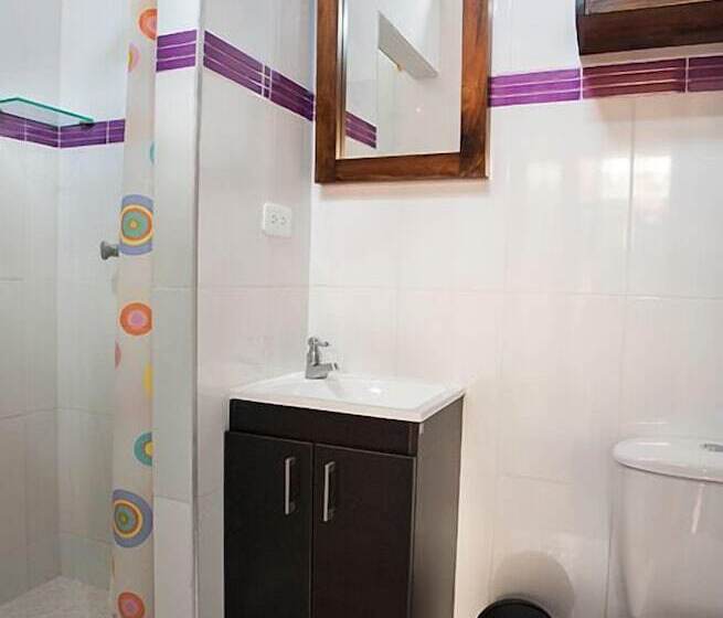 تختخواب در اتاق مشترک, Casa Hospedaje La Bohemia