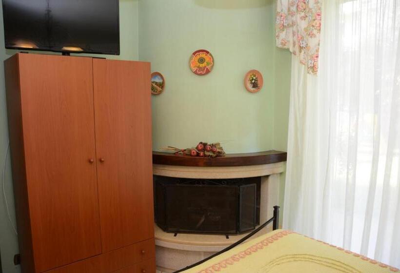 Семейный Номер Вид на Сад, B&b Villa San Leonardo