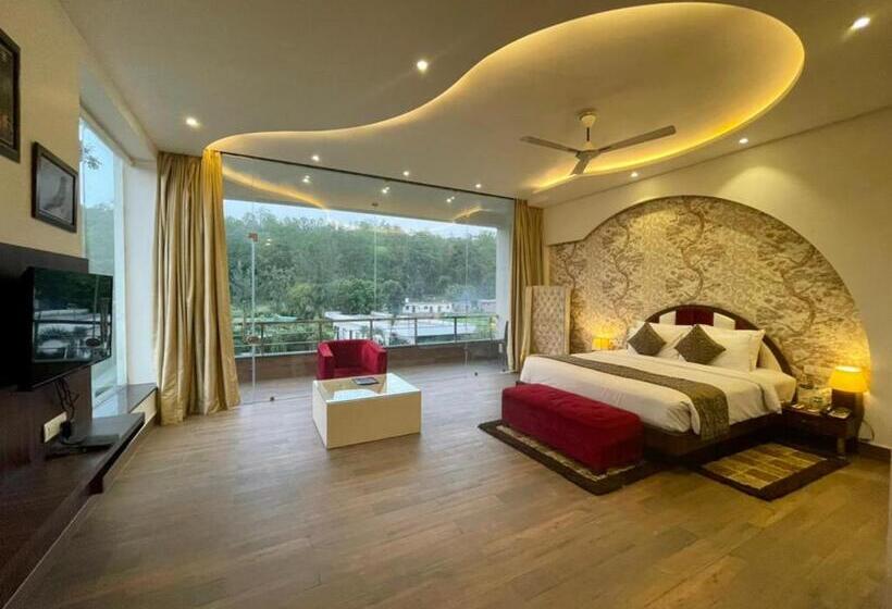 Президентский Люкс, Winsome Resort & Spa Corbett