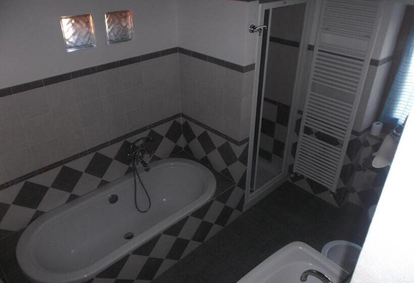 Трехместный Номер Стандарт с Видом, B&b Borgo Valagnesi