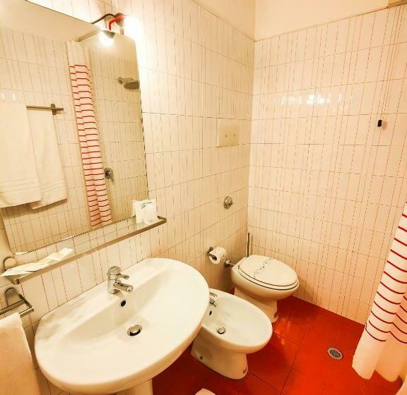 اتاق استاندارد, Albergo B&b Tenesi