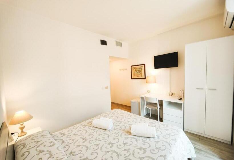 Quarto Estandar, Albergo B&b Tenesi
