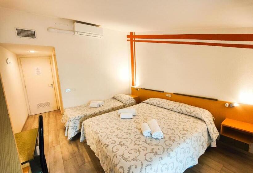 اتاق استاندارد سه نفره, Albergo B&b Tenesi
