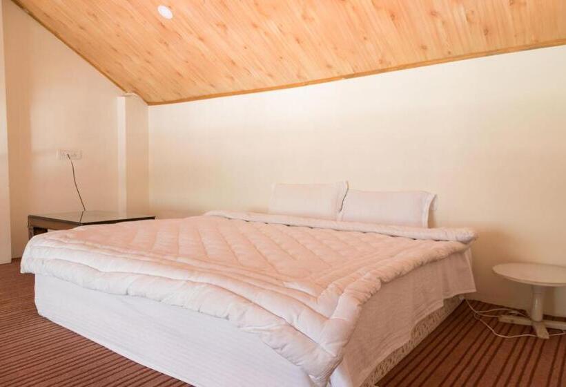 سوییت خانوادگی, Sparsh Resort