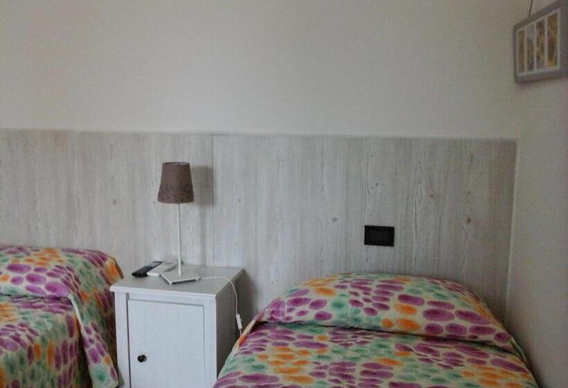 Номер Стандарт Вид на Сад, La Casa Di Linda
