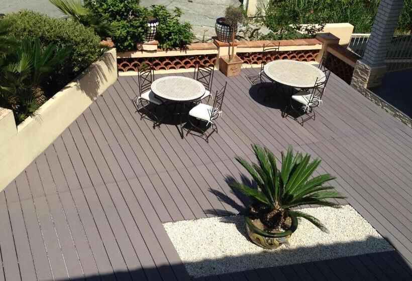 غرفة قياسية ثلاثية مزودة بشرفة, De La Plage