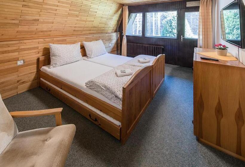 Люкс, Pod šaumburkem