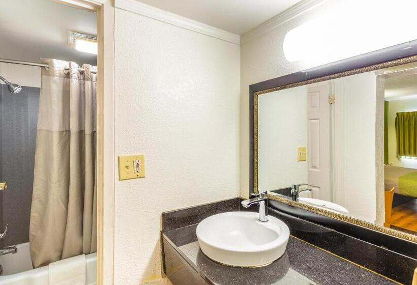 스탠다드 룸 킹사이즈 침대, Motel 6huntington, Wv
