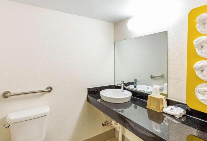 장애인을 위한 스탠다드 룸, Motel 6huntington, Wv