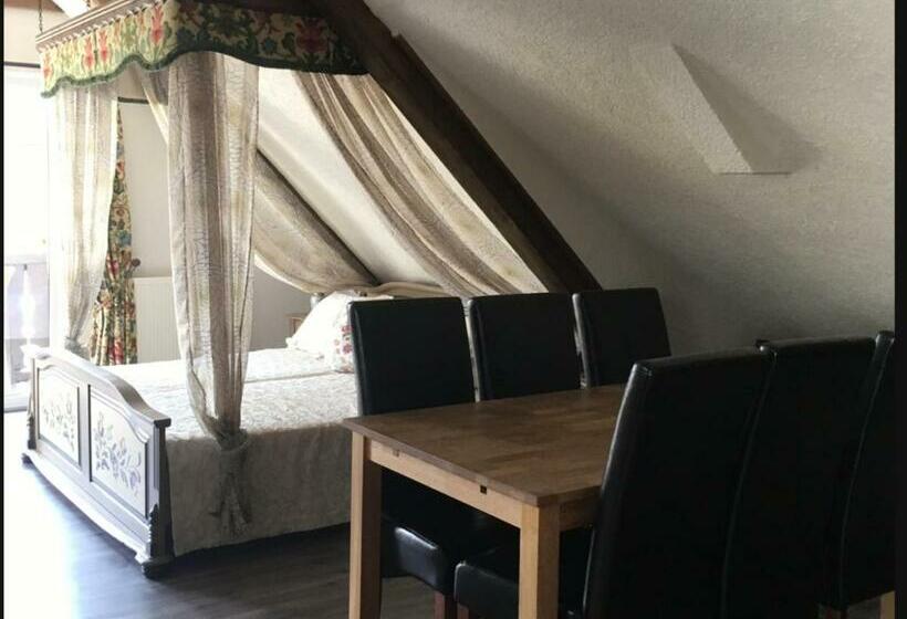 침실 1개 아파트, Jägerhof