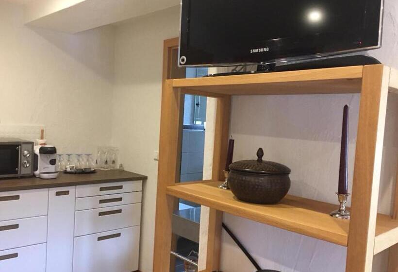 침실 2개 아파트, Jägerhof