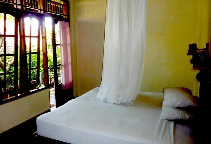 이코노미 룸, Amed Cafe & Hotel Kebun Wayan