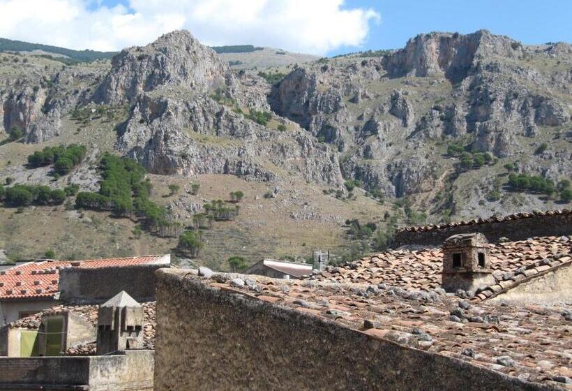 Четырехместный Номер Стандарт, Montagne Rocciose