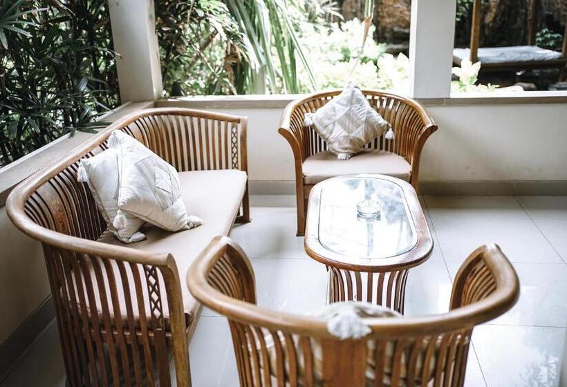 풀장 전망 디럭스 룸, Amed Cafe & Hotel Kebun Wayan