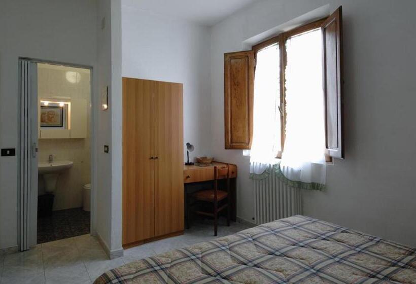 اتاق استاندارد یک نفره, Albergo Imperiale