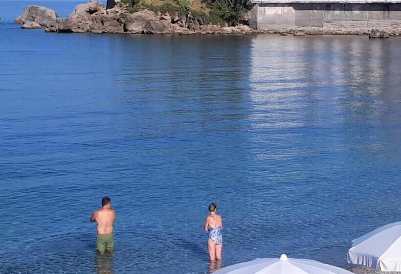 اتاق استاندارد, La Marinella