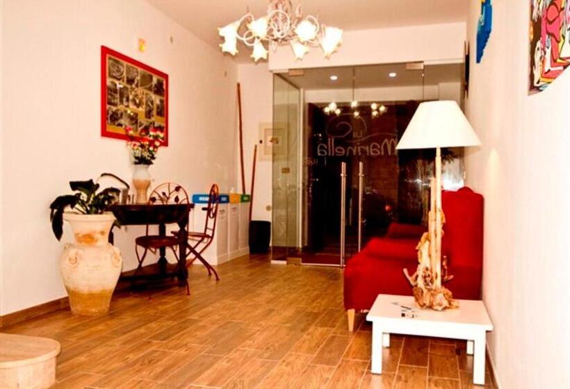 استودیو استاندارد با تراس, La Marinella