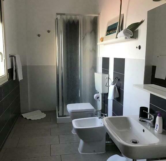Apartamento 1 Dormitório Vista Mar, La Scogliera