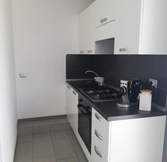 Apartamento 1 Dormitório Vista Mar, La Scogliera
