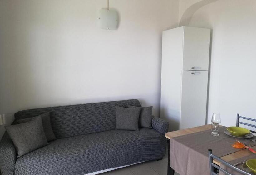 Apartamento 1 Dormitório Vista Mar, La Scogliera